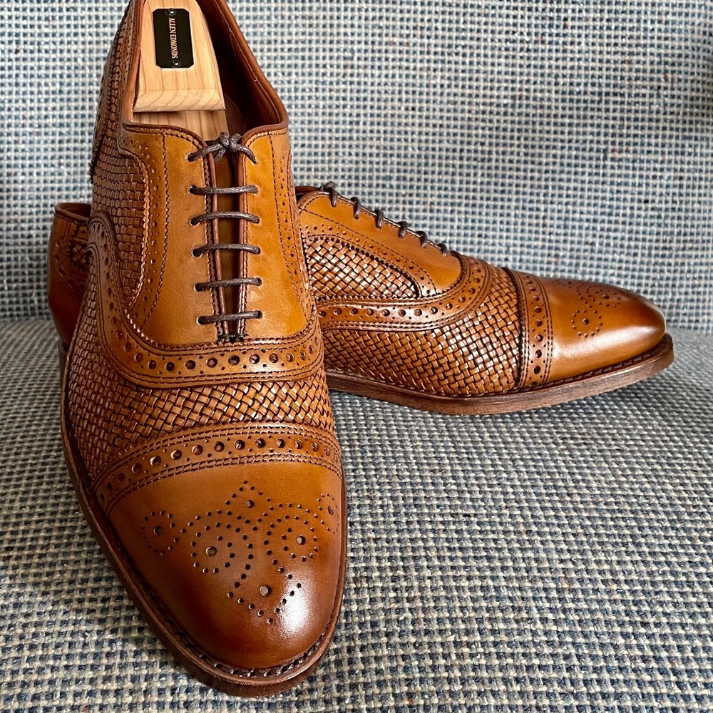 NEW Allen Edmonds Strand Weave 9.5D Walnut